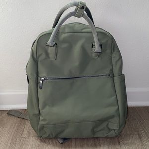 Forest green commuter 16” backpack -open story used